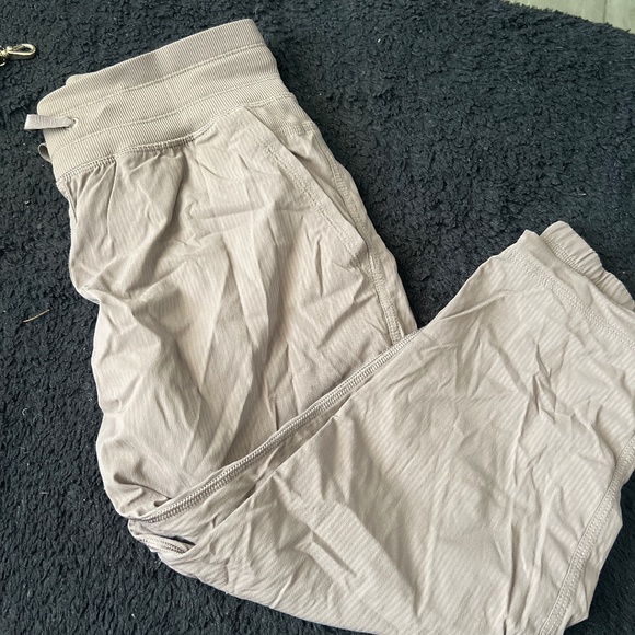 Lululemon capri studio - Picture 1 of 1